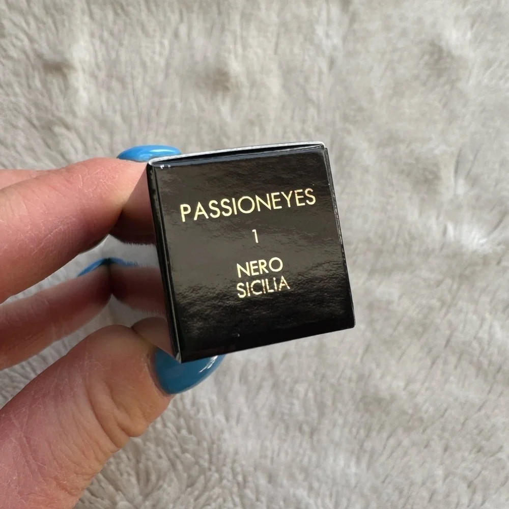 ✨NIB✨ Dolce & Gabbana Passioneyes Intense Volume Mascara in Black